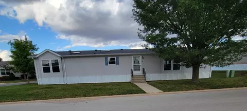 1001 Oak Ridge Dr, Manteno, IL 60950