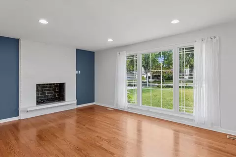 2214 Kingston Dr, Wheaton, IL 60189 photo 10