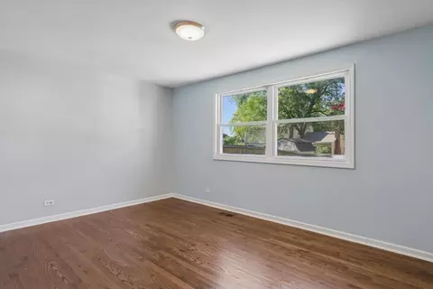 2214 Kingston Dr, Wheaton, IL 60189 photo 12