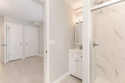 Bath - 507 N Lee St, Bloomington, IL 61701 photo 4 of 5