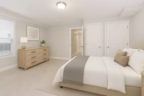 Bedroom - 507 N Lee St, Bloomington, IL 61701 photo 1 of 9