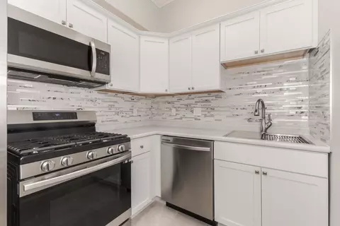 Kitchen - 507 N Lee St, Bloomington, IL 61701 photo 1 of 2