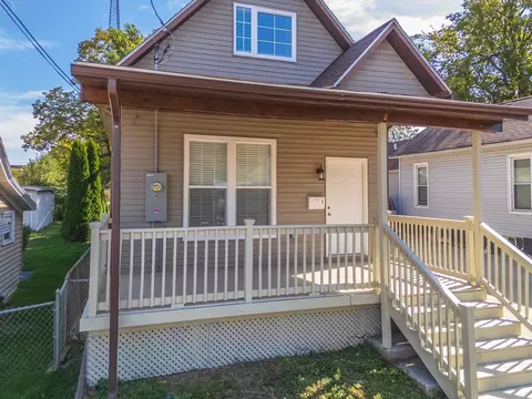 Exterior - 507 N Lee St, Bloomington, IL 61701 photo 1 of 7