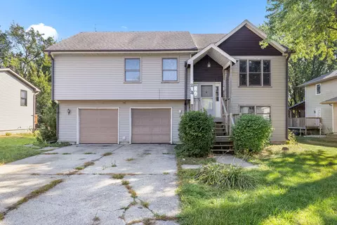 204 Brandywine Dr, Poplar Grove, IL 61065