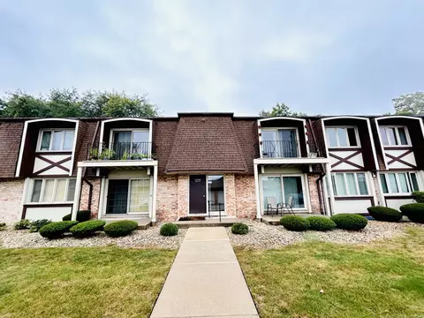 12720 Carriage Ln #B2, Crestwood, IL 60418