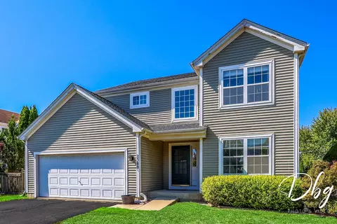 2380 N Salem Ln, Round Lake Beach, IL 60073