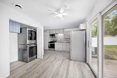 Kitchen - 9448 Elm Ave, Mokena, IL 60448 photo 5 of 6