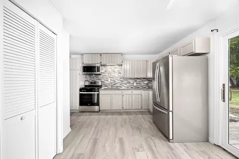 Kitchen - 9448 Elm Ave, Mokena, IL 60448 photo 1 of 6