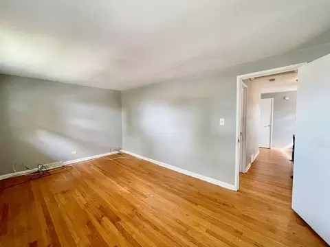 Living - 11741 S Laflin St, Chicago, IL 60643 photo 4 of 5