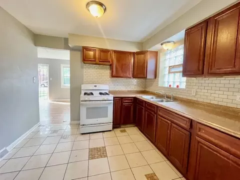 Kitchen - 11741 S Laflin St, Chicago, IL 60643 photo 1 of 4