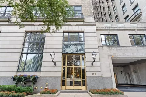 179 E Lake Shore Dr #202, Chicago, IL 60611
