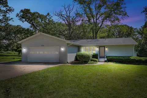 7710 Ravina Dr, Spring Grove, IL 60081