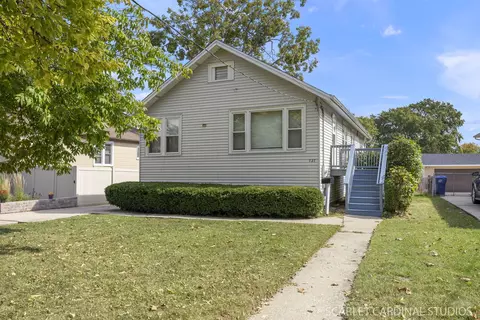 727 S Oakland Ave, Villa Park, IL 60181
