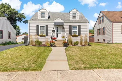 18240 Wildwood Ave, Lansing, IL 60438