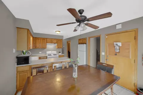 Dining - 5309 W 63rd St, Chicago, IL 60638 photo 3 of 4