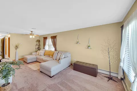 Living - 5309 W 63rd St, Chicago, IL 60638 photo 3 of 3