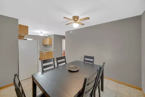 Dining - 5309 W 63rd St, Chicago, IL 60638 photo 2 of 4