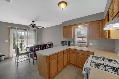 Kitchen - 5309 W 63rd St, Chicago, IL 60638 photo 2 of 4