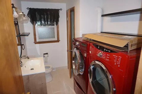 Bath - Undisclosed, Kankakee, IL 60901 photo 2 of 2