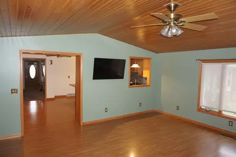 Living - Undisclosed, Kankakee, IL 60901 photo 2 of 11