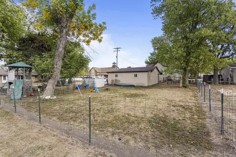 Exterior - 13 Willow St, Dewey, IL 61840 photo 5 of 5