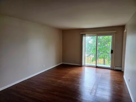 9561 Dee Rd #2D, Des Plaines, IL 60016 photo 2