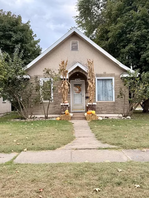 329 W Devlin St, Spring Valley, IL 61362