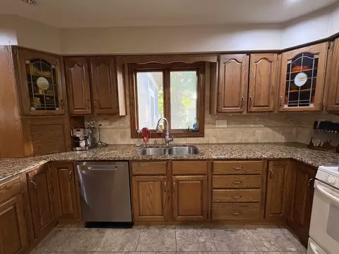 102 Maple St, Cedar Point, IL 61316 photo 6