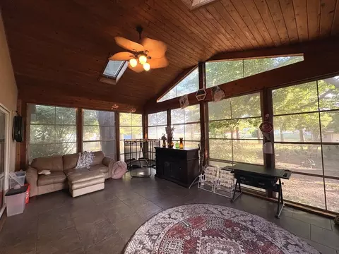 102 Maple St, Cedar Point, IL 61316 photo 9