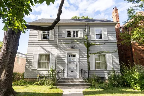 5832 N Kenton Ave, Chicago, IL 60646