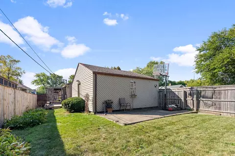 Exterior - 700 N 8th Ave, Kankakee, IL 60901 photo 2 of 3