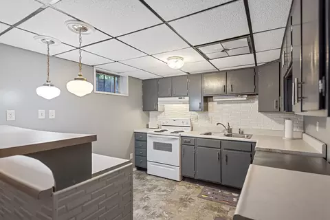 Kitchen - 700 N 8th Ave, Kankakee, IL 60901 photo 2 of 2