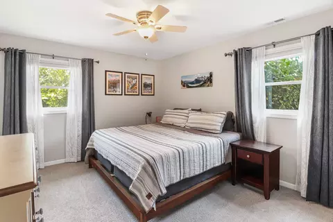 Bedroom - 905 Wilshire Dr, Wheeling, IL 60090 photo 1 of 3