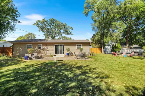 Exterior - 905 Wilshire Dr, Wheeling, IL 60090 photo 2 of 3