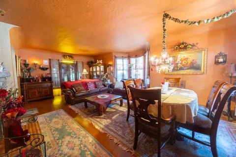 Dining - 3600 Mccormick Ave, Brookfield, IL 60513 photo 1 of 1