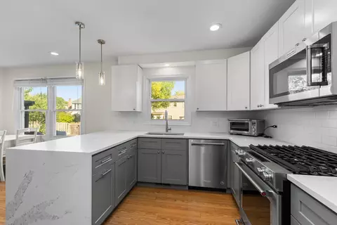 Kitchen - 1088 Captains Ln, Wheeling, IL 60090 photo 3 of 4