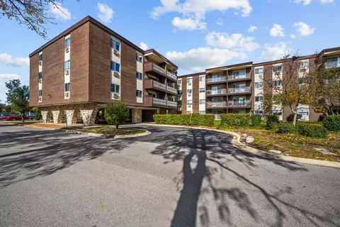1311 S Finley Rd #416, Lombard, IL 60148