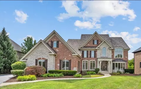 39 W599 Walt Whitman Rd, Saint Charles, IL 60175