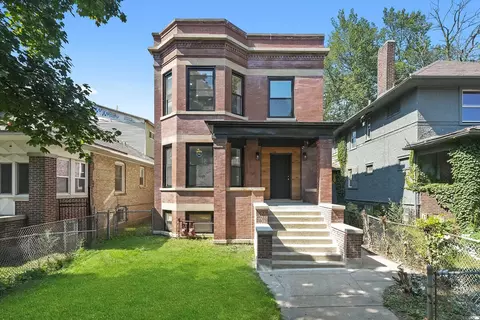 7748 S Marquette Ave, Chicago, IL 60649