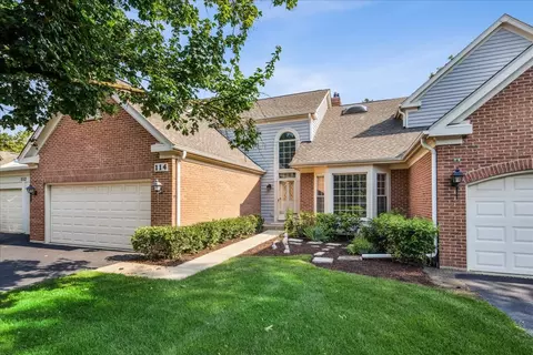114 Penn Ct, Glenview, IL 60026