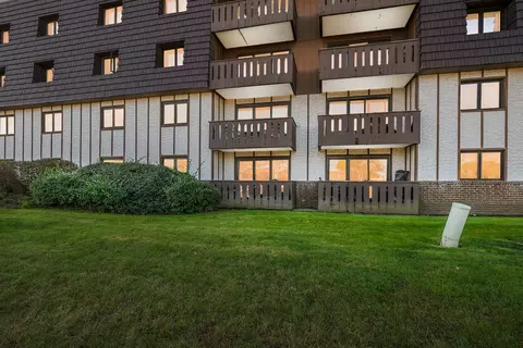 13200 W Heiden Cir #2105, Lake Bluff, IL 60044