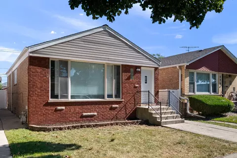 4745 S Leamington Ave, Chicago, IL 60638