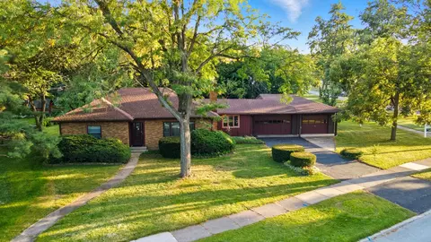 2347 Spruce Rd, Homewood, IL 60430