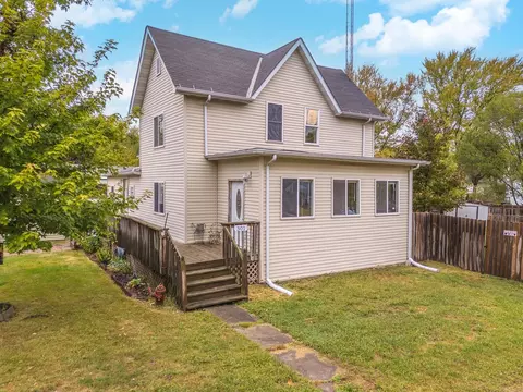 301 N Wolf St, Odell, IL 60460