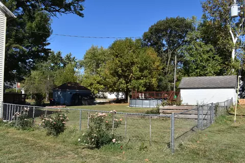 Exterior - 112 W 3rd St, Gridley, IL 61744 photo 3 of 7