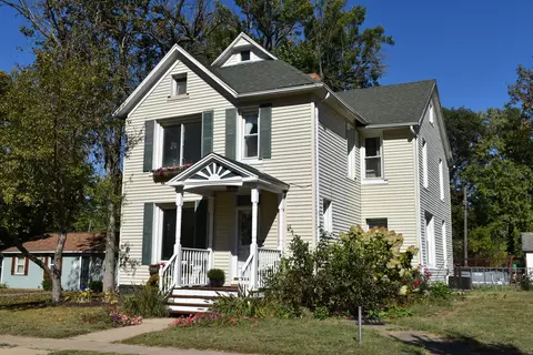 112 W 3rd St, Gridley, IL 61744