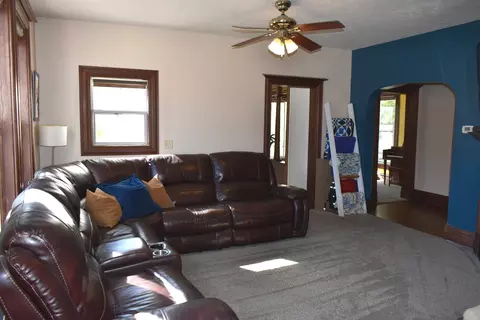 Living - 112 W 3rd St, Gridley, IL 61744 photo 2 of 3