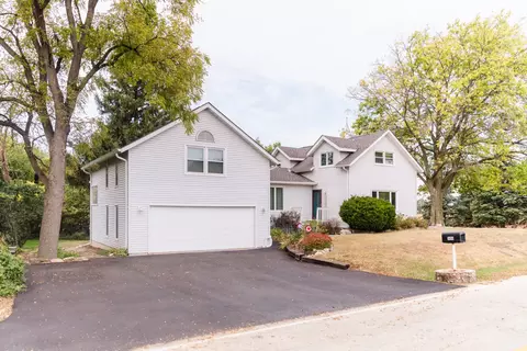 1406 Wheeler Rd, Cherry Valley, IL 61016