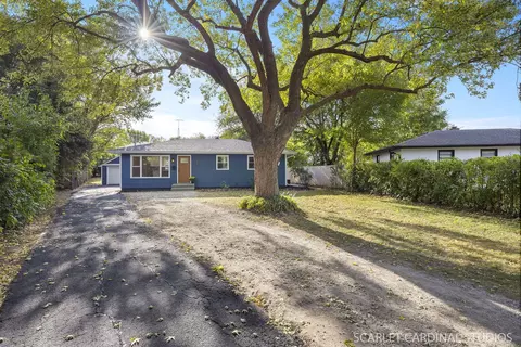 701 W Charles St, Plano, IL 60545