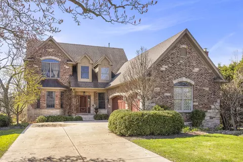 4804 Northcott Ave, Downers Grove, IL 60515